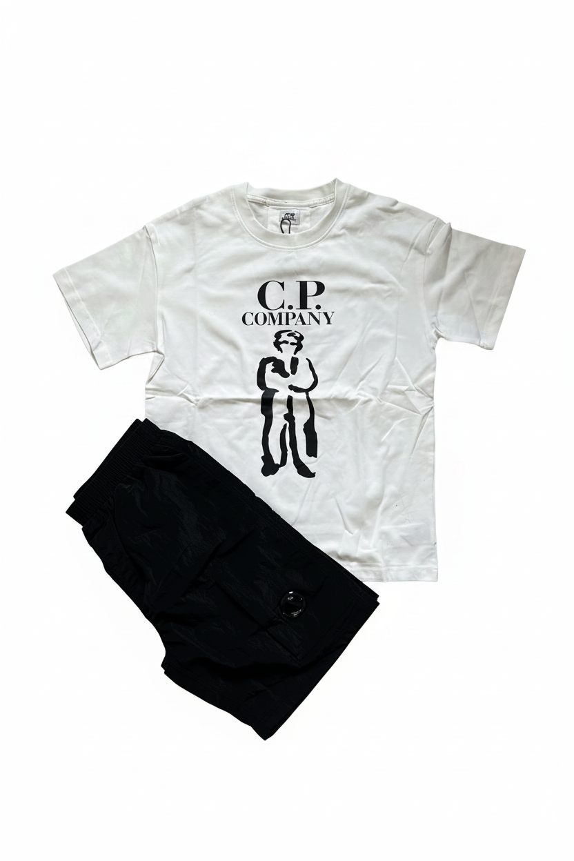 Ensemble blanc/noir C.P. Company fond blanc