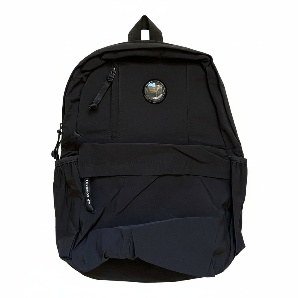 Sac sur fond blanc
