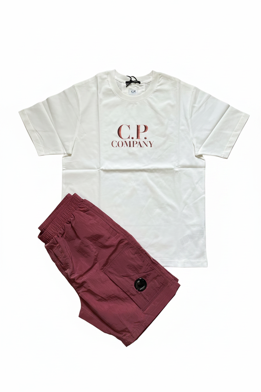 Set rouge fond blanc