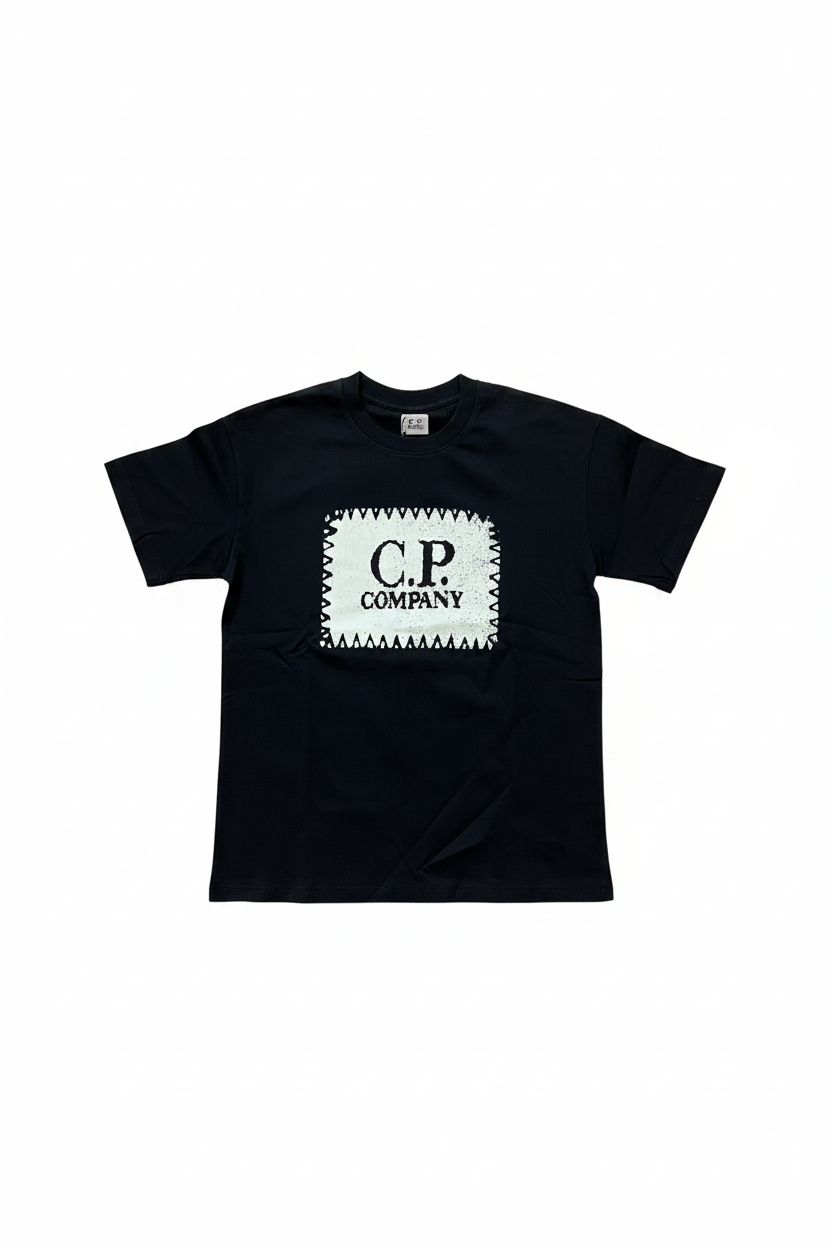 T-shirt noir C.P. Company fond blanc